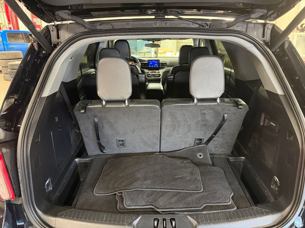 Used 2023 Ford Explorer XLT w/ Equipment Group 202A image 24