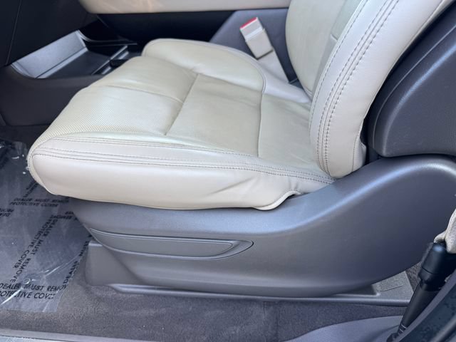 Used 2023 Lincoln Navigator L Reserve AWD/4WD image 15
