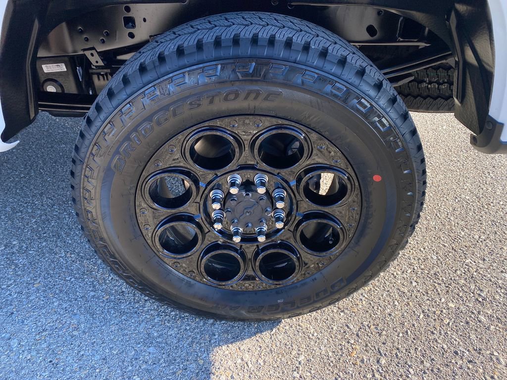 New 2026 Ford F250 XLT w/ XLT Premium Package image 30