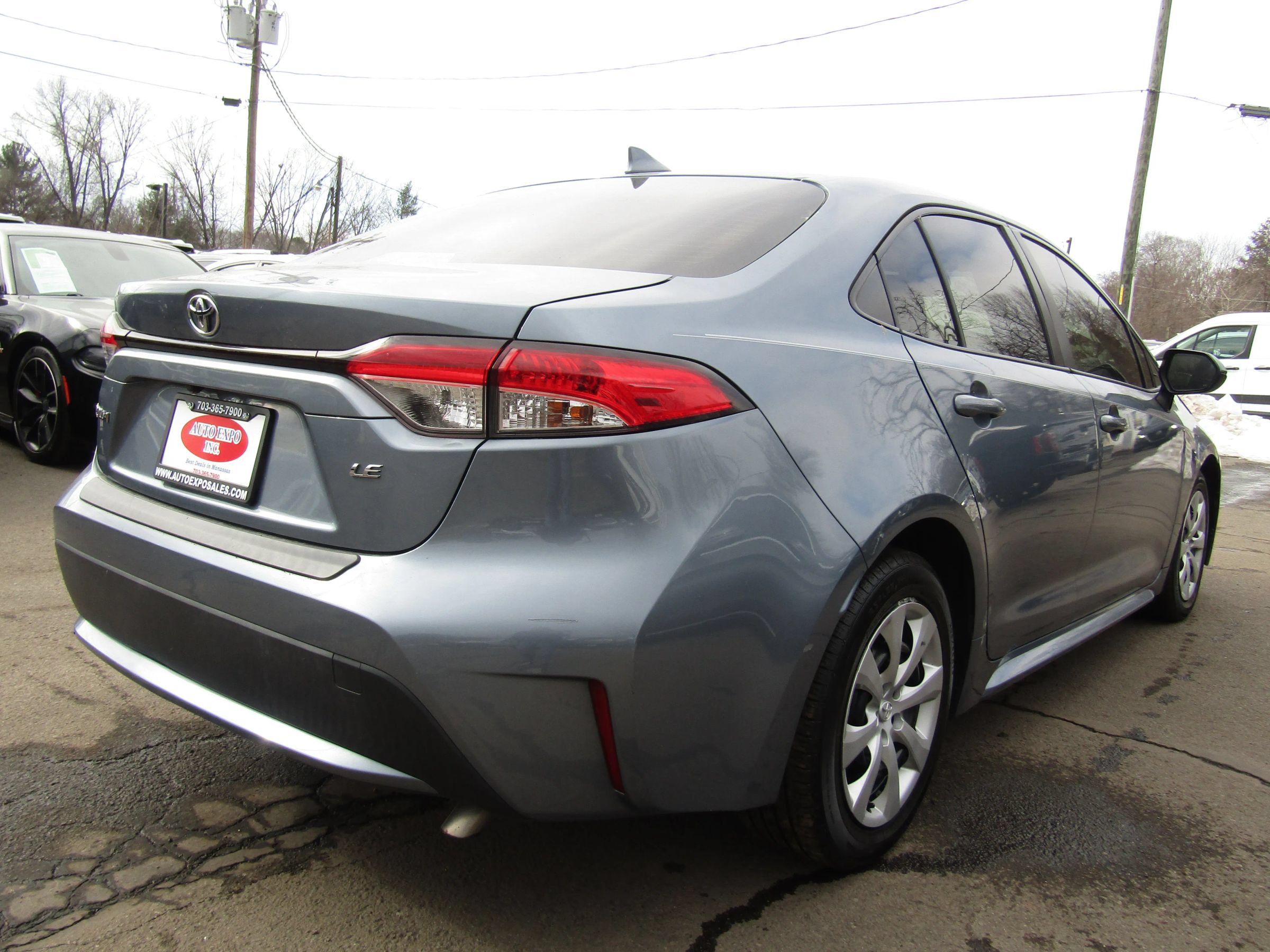 Used 2020 Toyota Corolla LE FWD image 7
