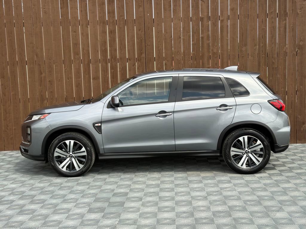 Used 2025 Mitsubishi Outlander Sport ES image 11