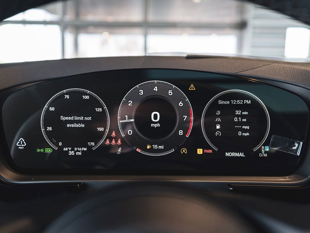 New 2025 Porsche Cayenne image 17