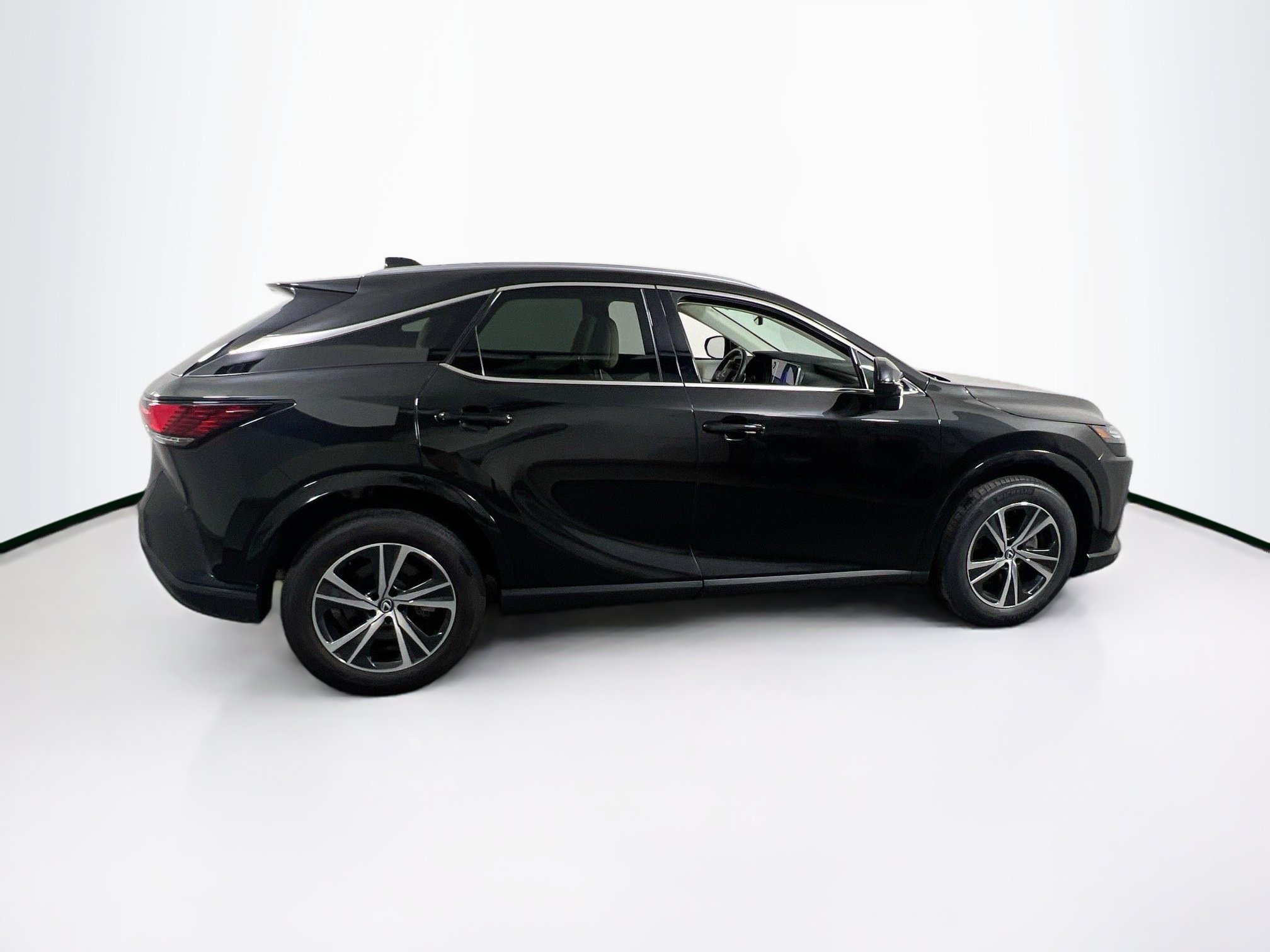 Used 2024 Lexus RX 350 Premium w/ Accessory Package (Z1) AWD/4WD image 4