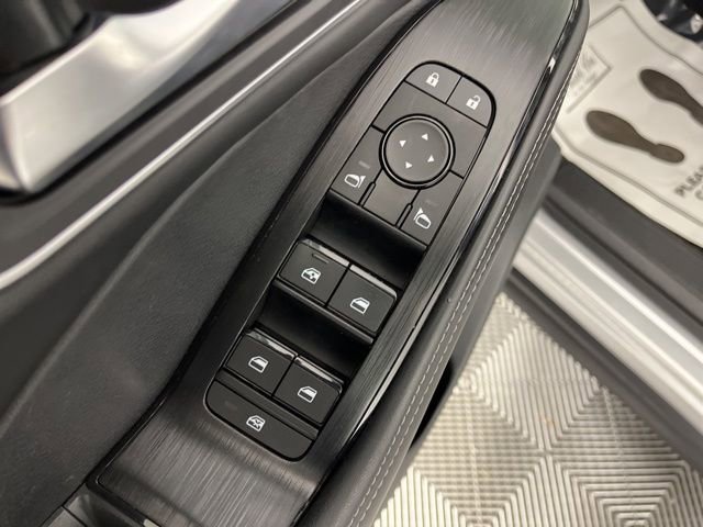 Used 2021 Nissan Rogue SV w/ Premium Package image 32