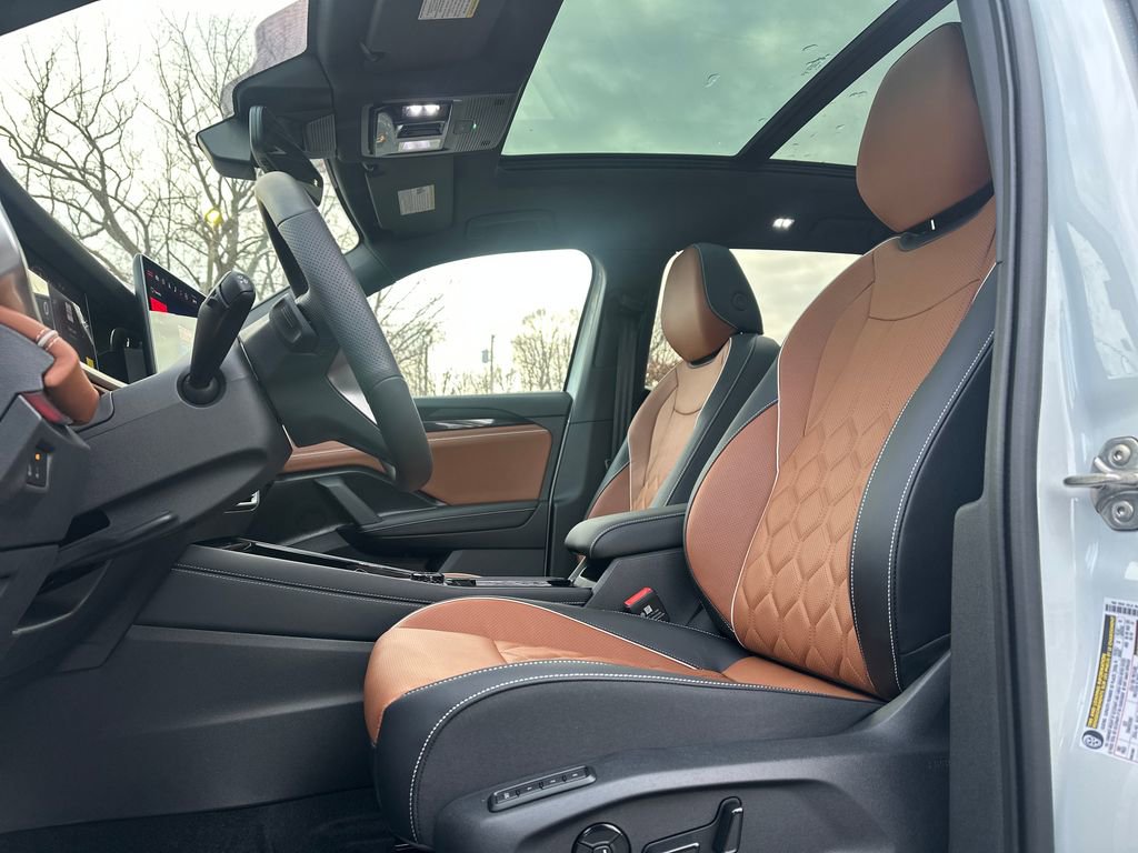 New 2026 Volkswagen Tiguan SEL R-Line image 3