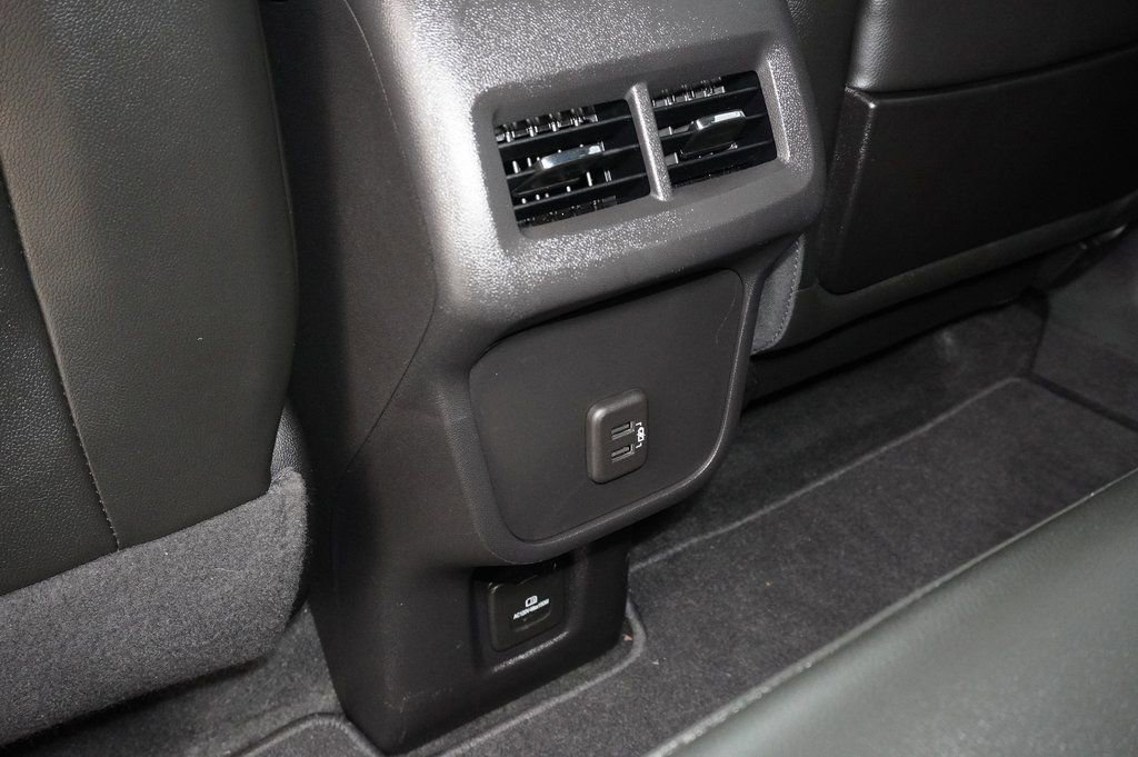 Used 2022 GMC Terrain SLT w/ Tech Package image 24