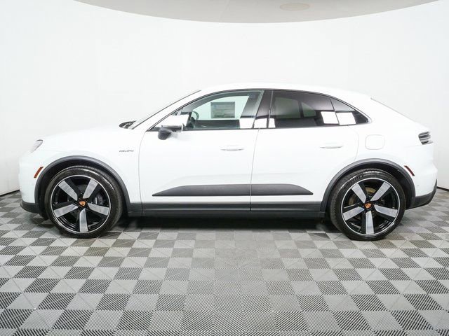 New 2026 Porsche Macan 4 Electric image 2