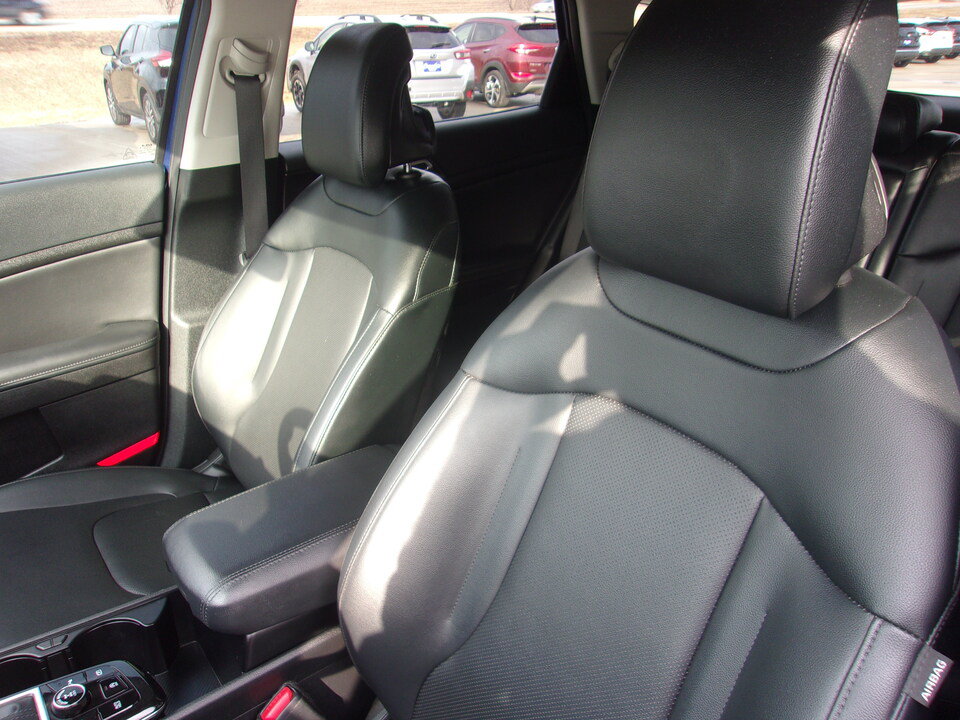 Used 2023 Kia Sportage EX AWD/4WD image 12