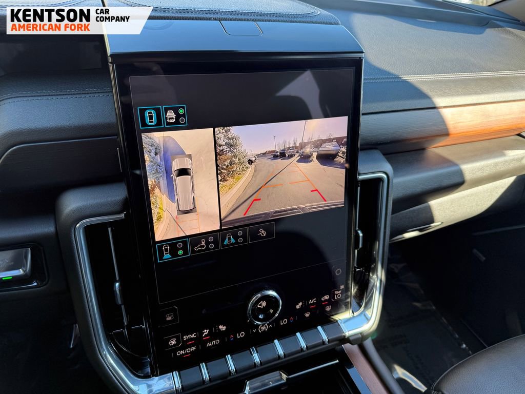 Used 2025 GMC Yukon XL Denali image 30