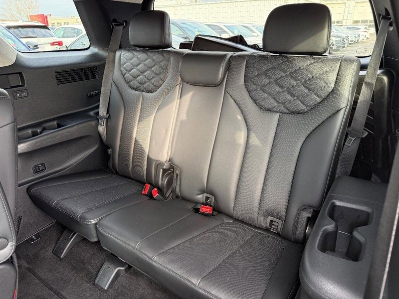 Used 2021 Hyundai Palisade Limited image 11