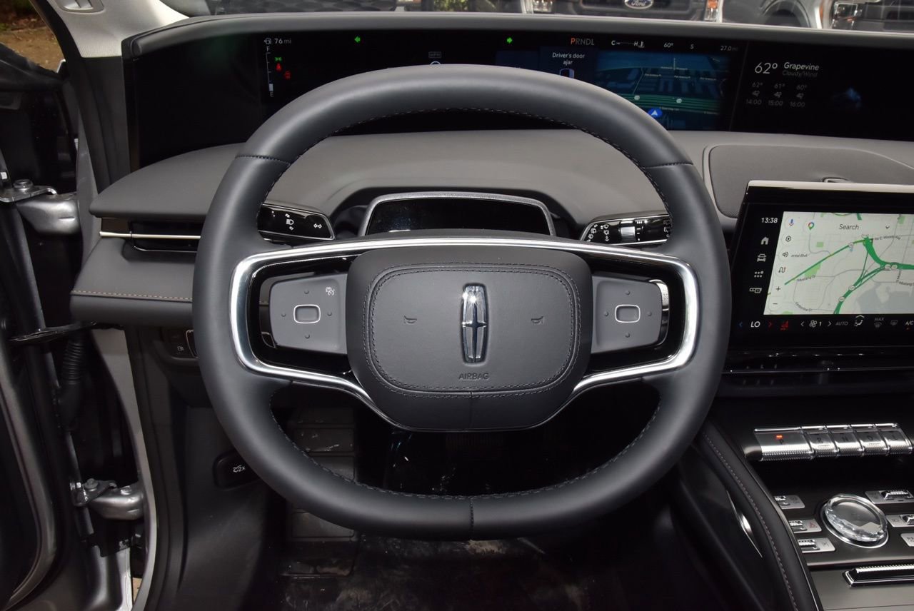 New 2026 Lincoln Nautilus Reserve w/ Jet Appearance Package AWD/4WD image 29