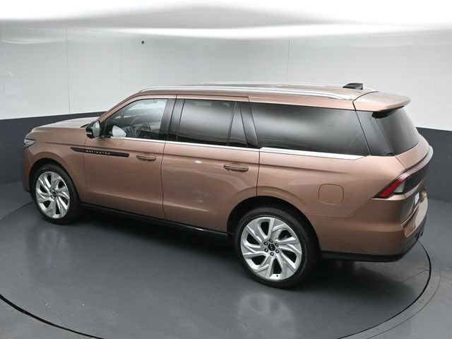 Certified 2025 Lincoln Navigator Black Label AWD/4WD image 50