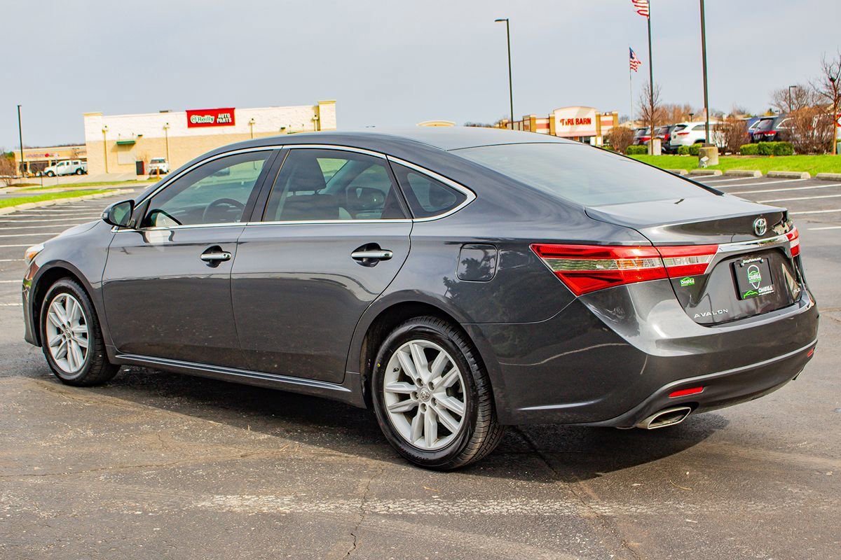 Used 2013 Toyota Avalon XLE image 6