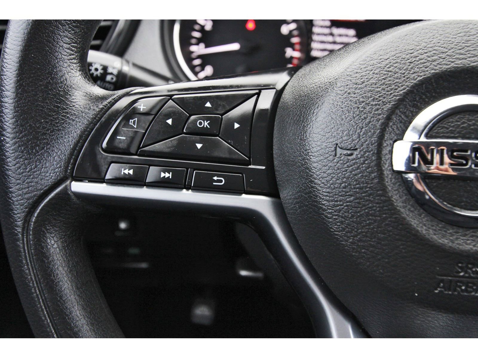 Used 2019 Nissan Rogue S AWD/4WD image 18