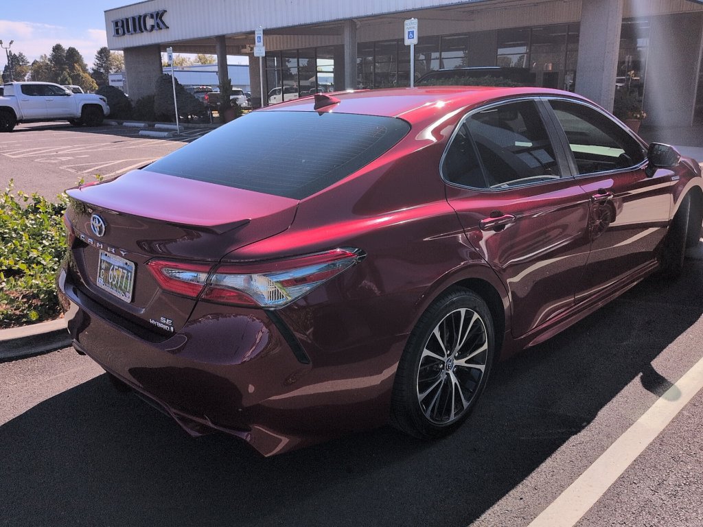 Used 2018 Toyota Camry SE w/ Audio Package FWD image 3