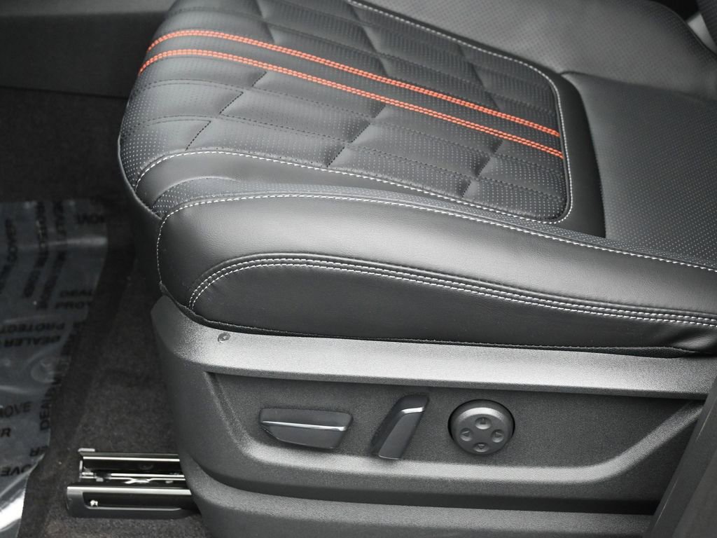 New 2026 Nissan Armada PRO-4X image 17