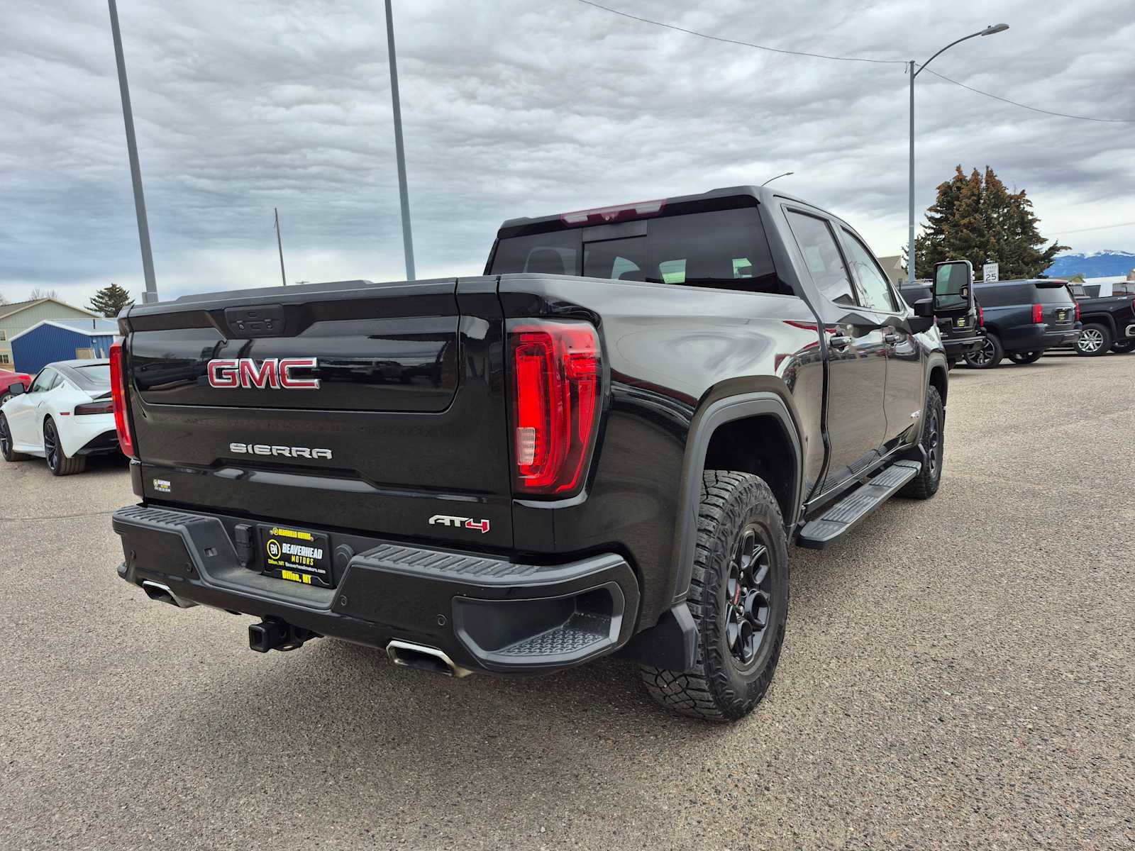 Used 2020 GMC Sierra 1500 AT4 w/ AT4 Premium Package image 3