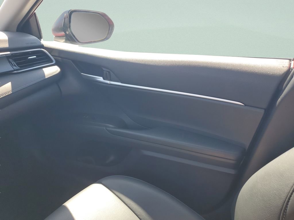 Certified 2022 Toyota Camry SE image 24