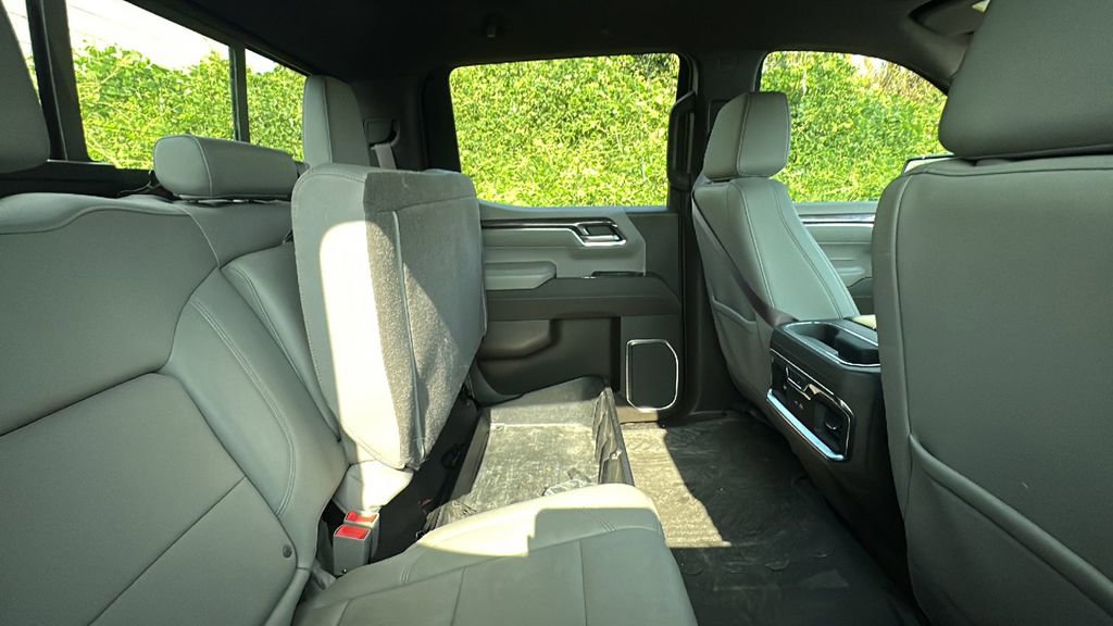 Used 2023 Chevrolet Silverado 1500 LTZ image 11