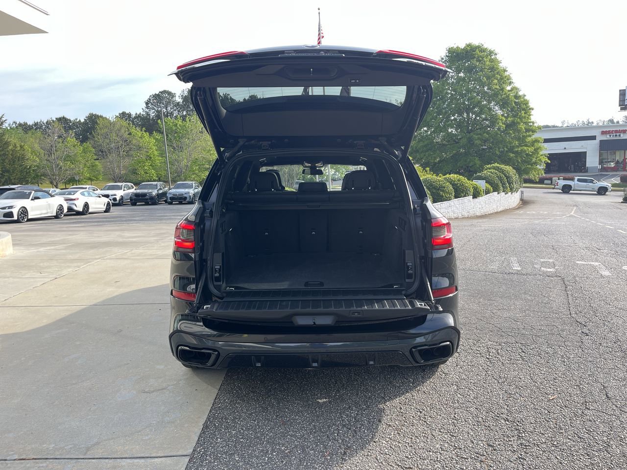 Used 2021 BMW X5 M50i w/ Executive Package image 34