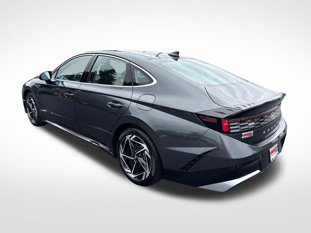 Certified 2025 Hyundai Sonata SEL FWD image 3