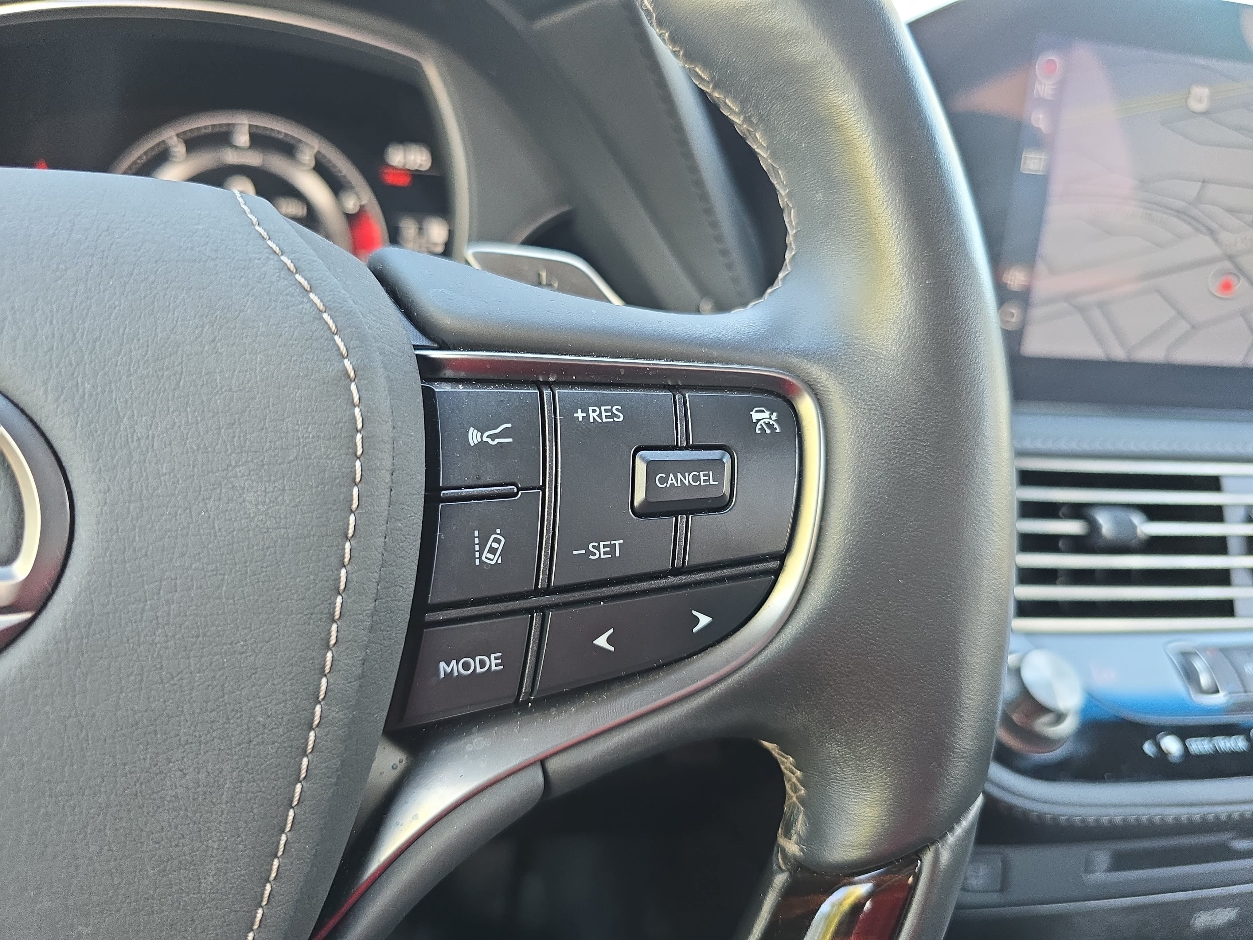 Used 2022 Lexus LS 500 w/ Interior Upgrade Package image 18
