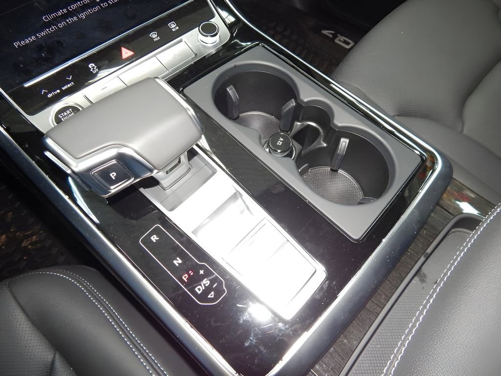 Used 2025 Audi Q7 3.0T Premium Plus image 33