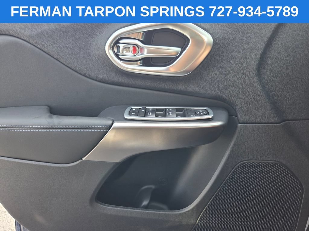 Used 2020 Jeep Cherokee Latitude Plus FWD image 23