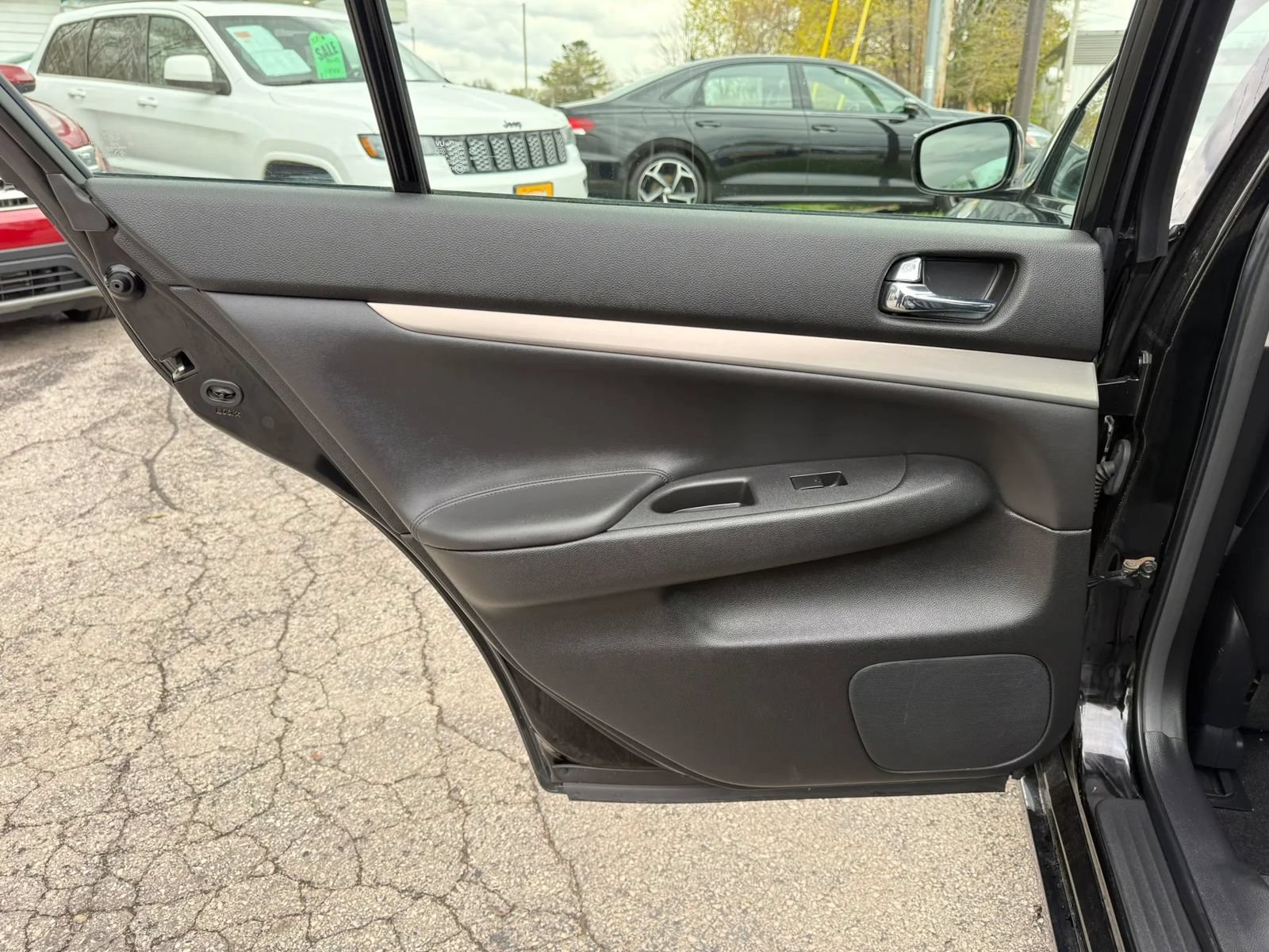 Used 2011 INFINITI G25 RWD image 11