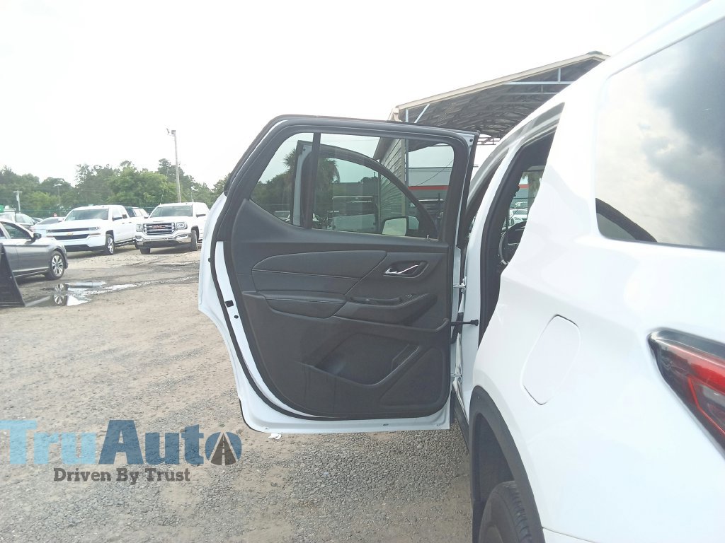 Used 2023 Chevrolet Traverse LT FWD image 34