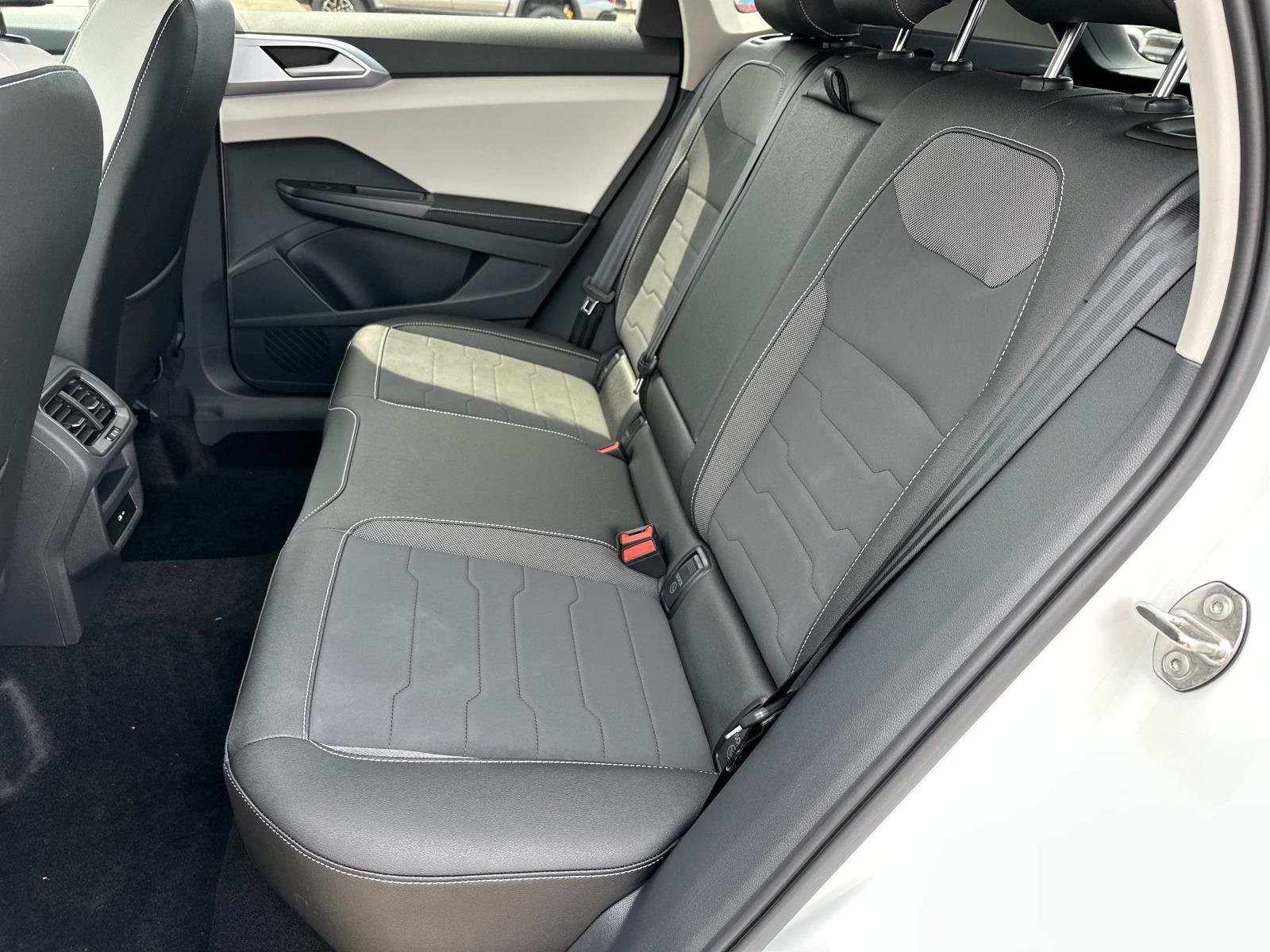 New 2025 Volkswagen Taos SE image 12