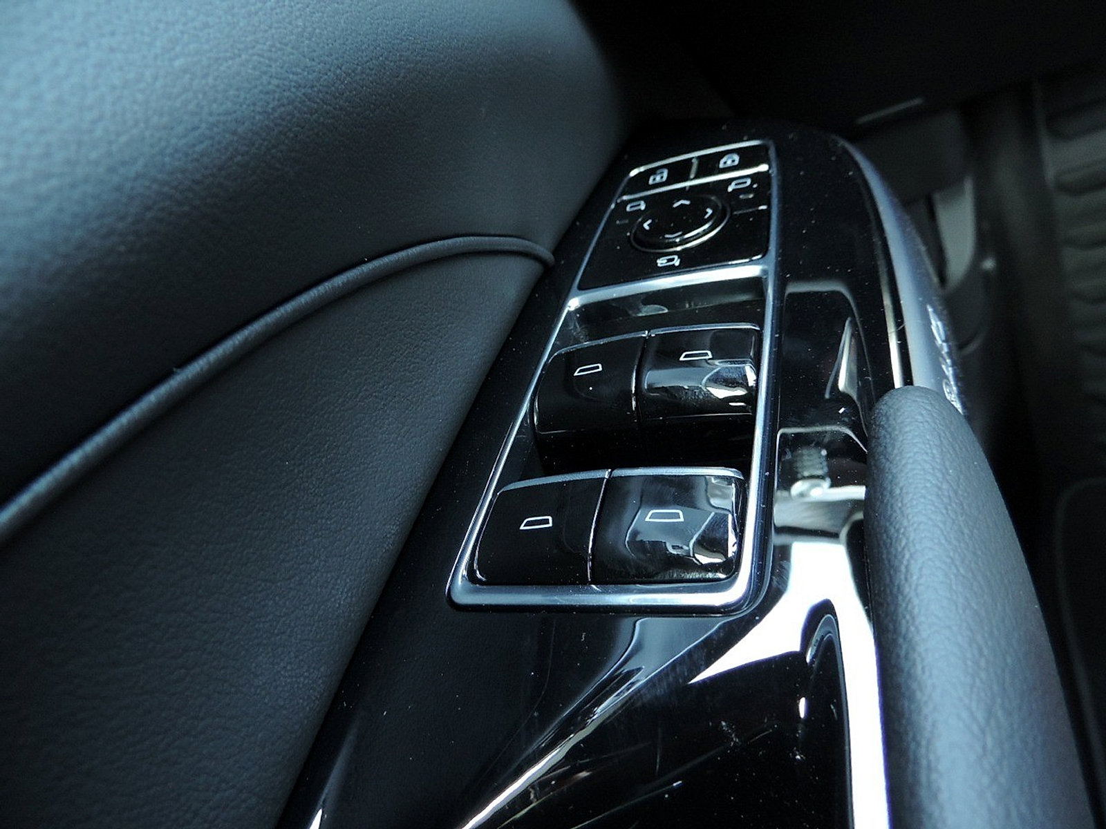 New 2026 Cadillac Lyriq Premium Luxury image 22