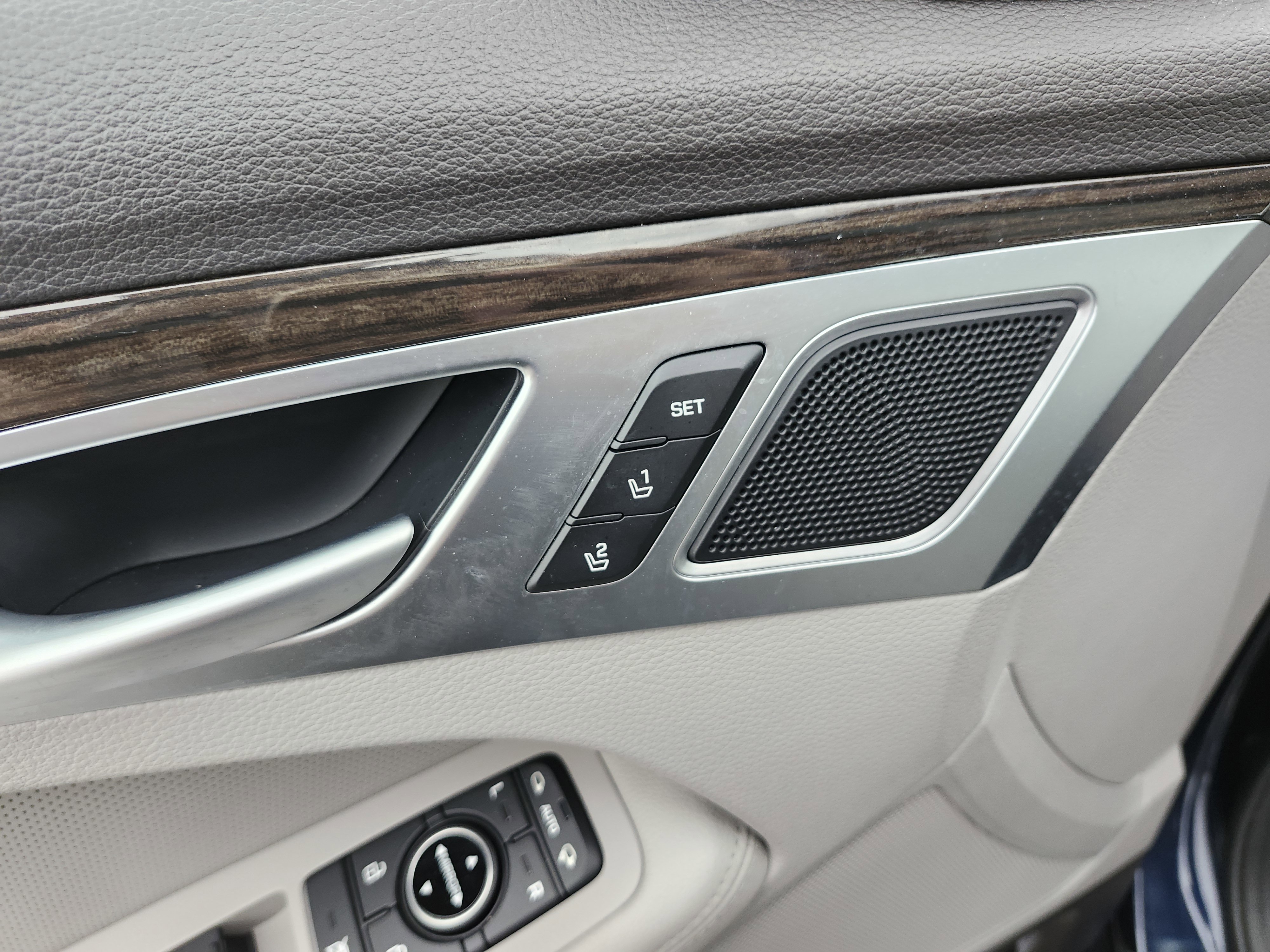 Used 2019 Genesis G80 3.8 image 29