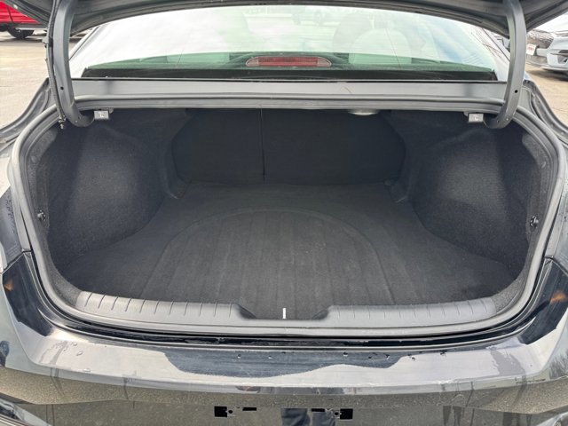 Used 2023 Hyundai Elantra Limited image 26