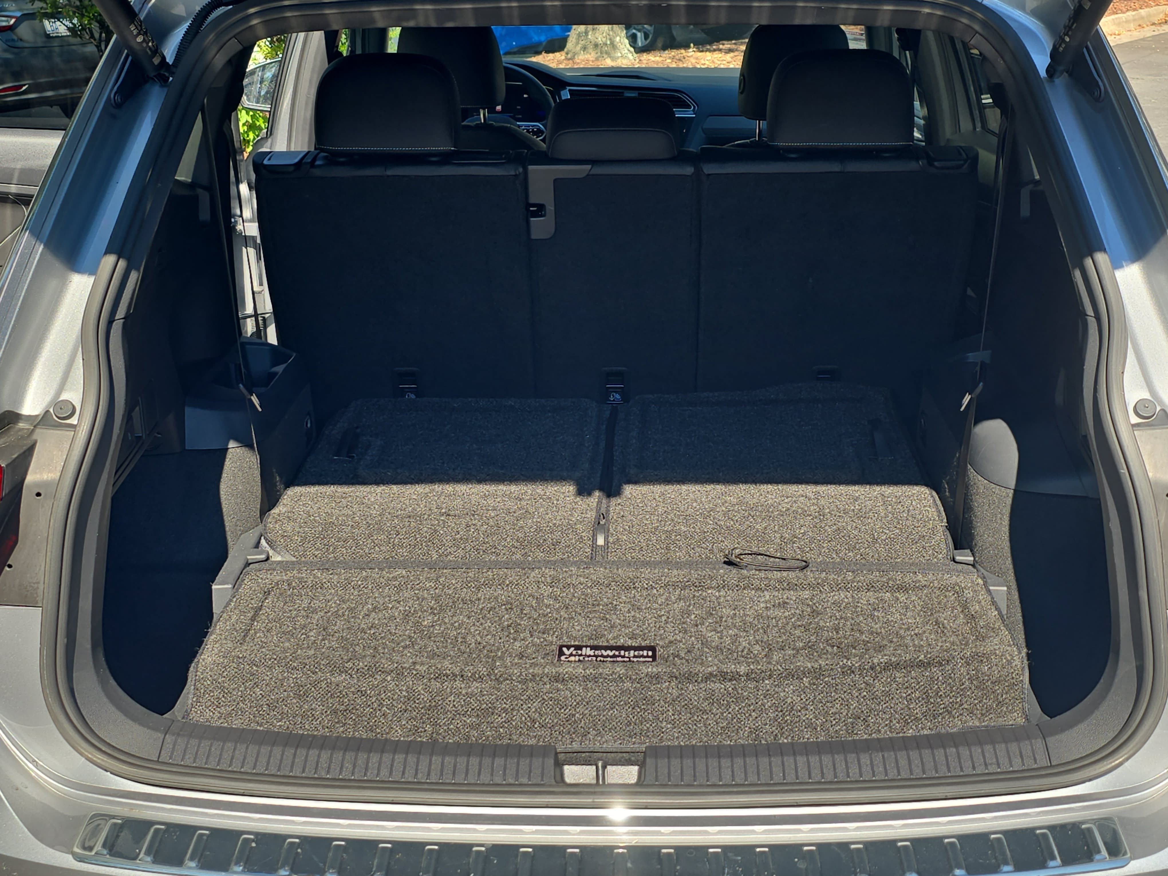 Certified 2022 Volkswagen Tiguan SE R-Line FWD image 13