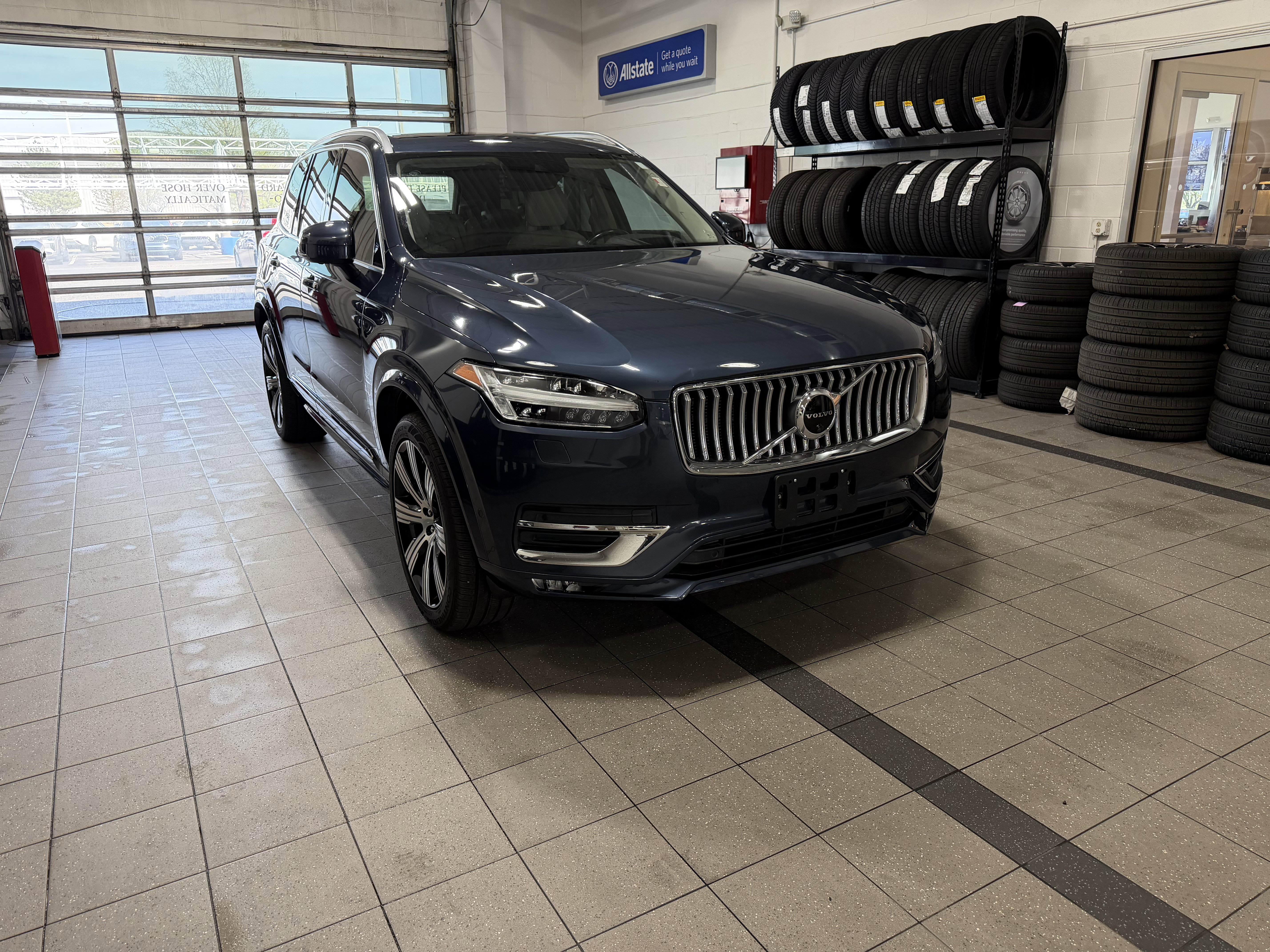 Used 2022 Volvo XC90 T6 Inscription w/ Advanced Package AWD/4WD image 1