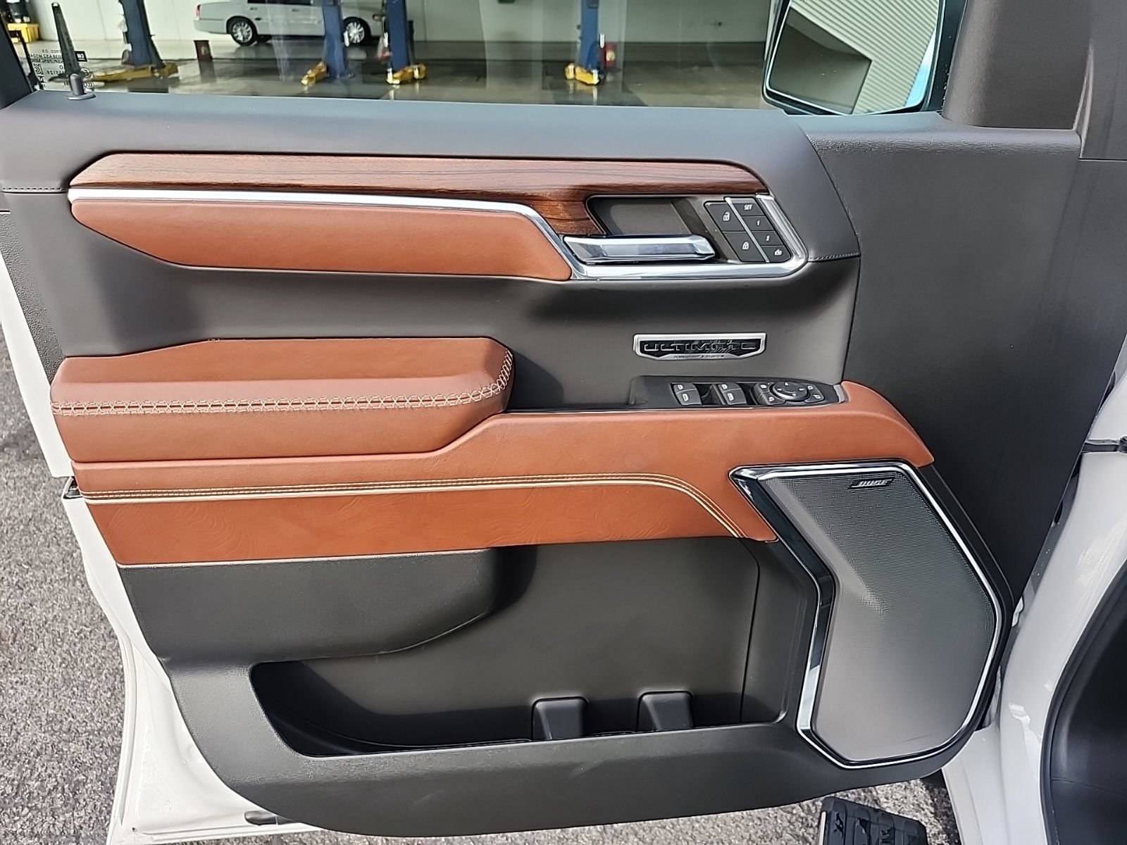 Used 2024 GMC Sierra 1500 Denali Ultimate AWD/4WD image 11