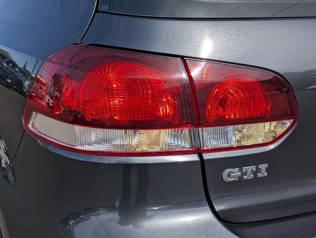 Used 2012 Volkswagen GTI 2-Door image 11