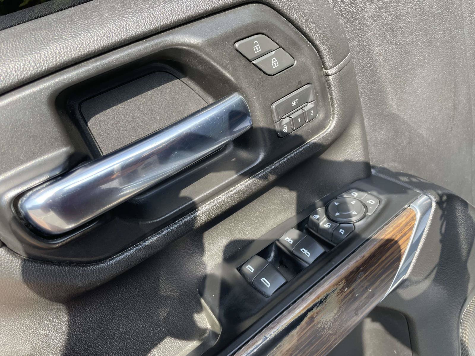 Used 2020 Chevrolet Silverado 2500 High Country w/ Technology Package AWD/4WD image 20