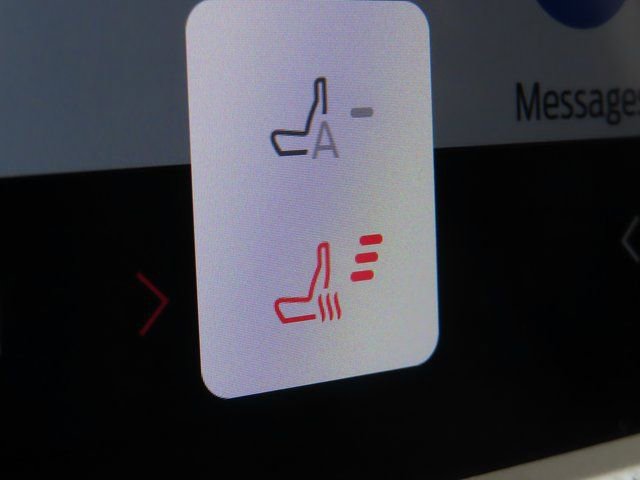 Used 2025 Ford Explorer Active image 5