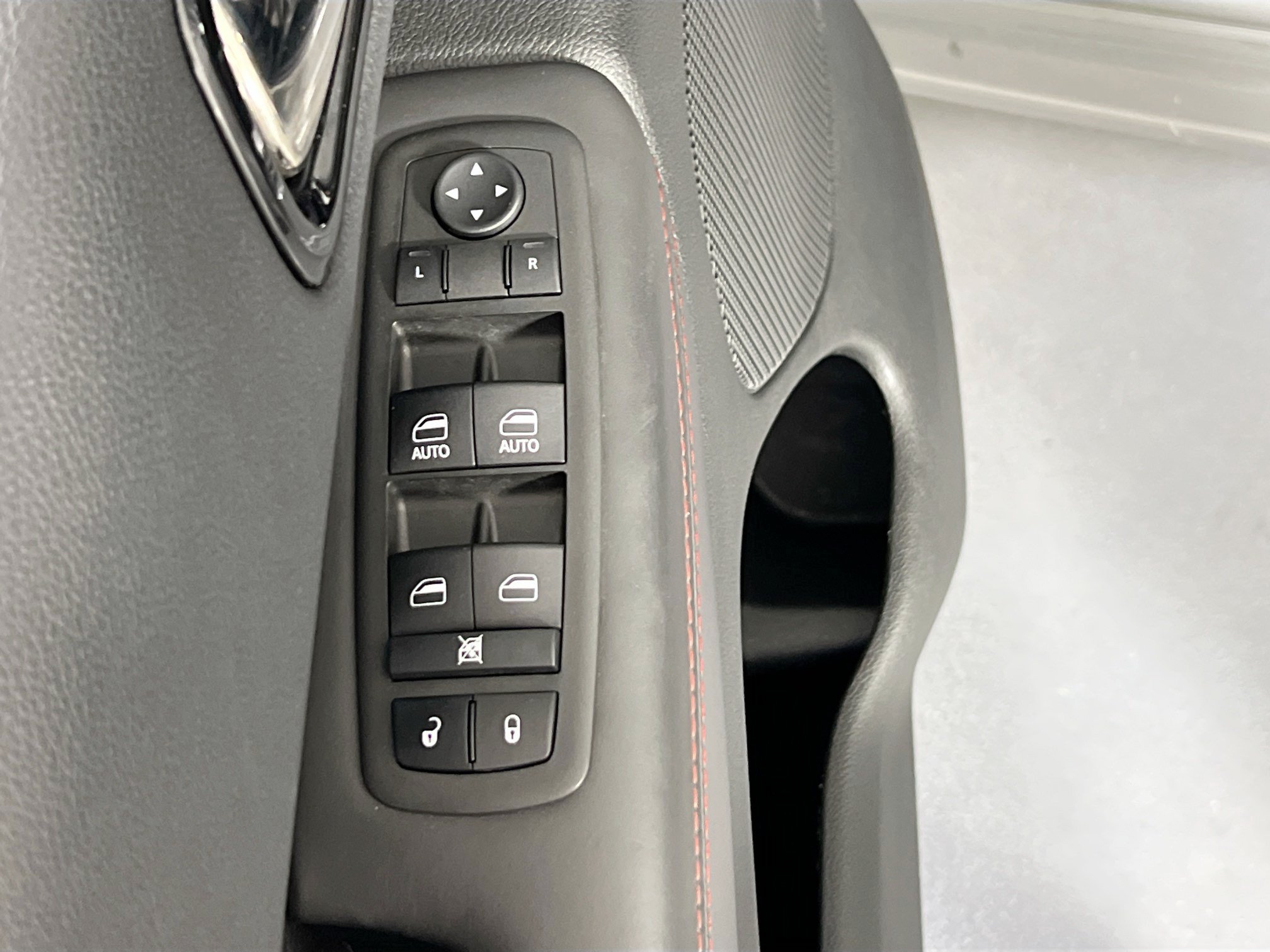 Used 2023 Dodge Durango R/T AWD/4WD image 18