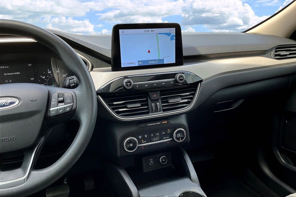 Used 2020 Ford Escape SE image 11