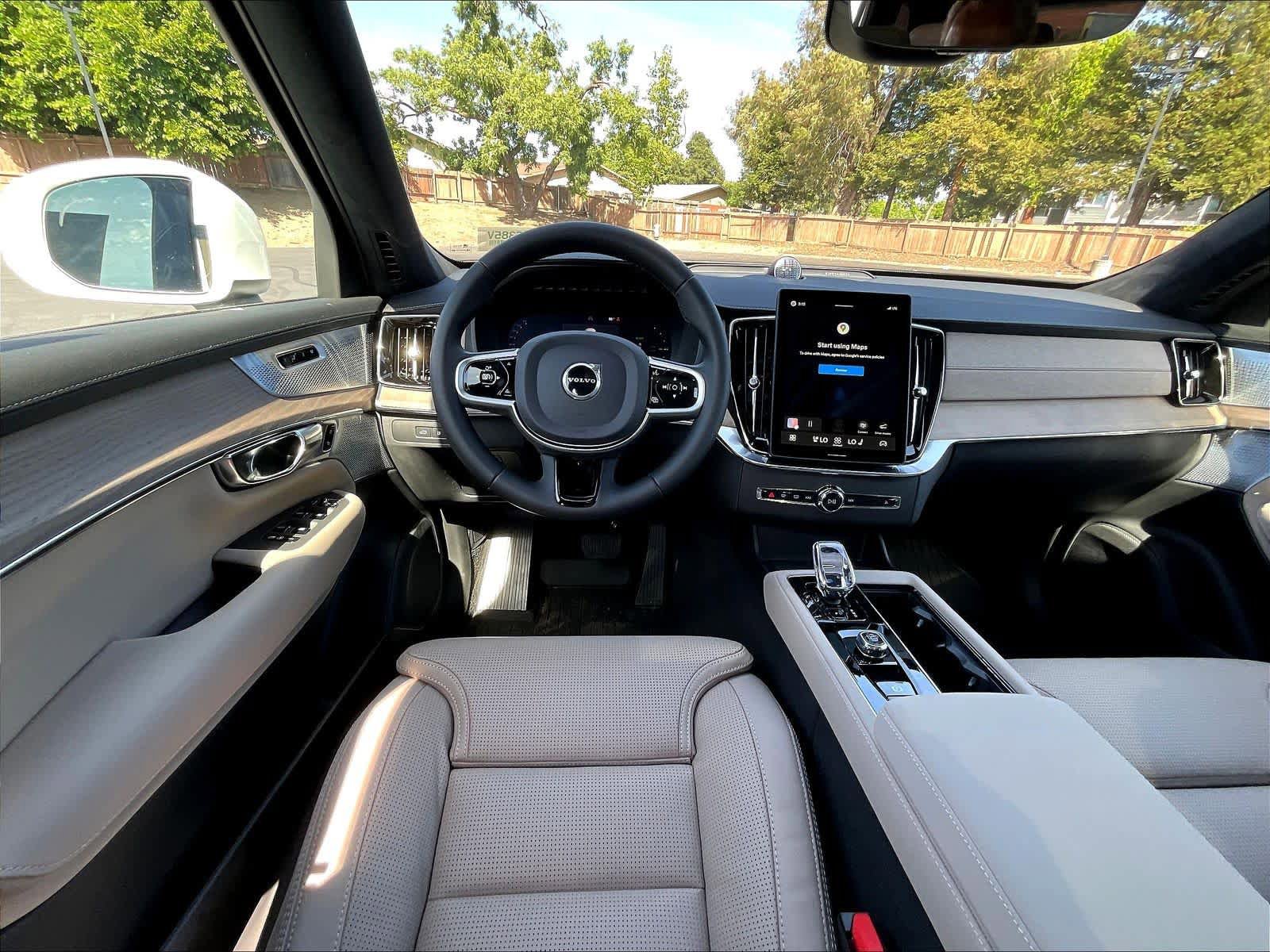 New 2026 Volvo XC90 T8 Ultra w/ Lounge Package image 15