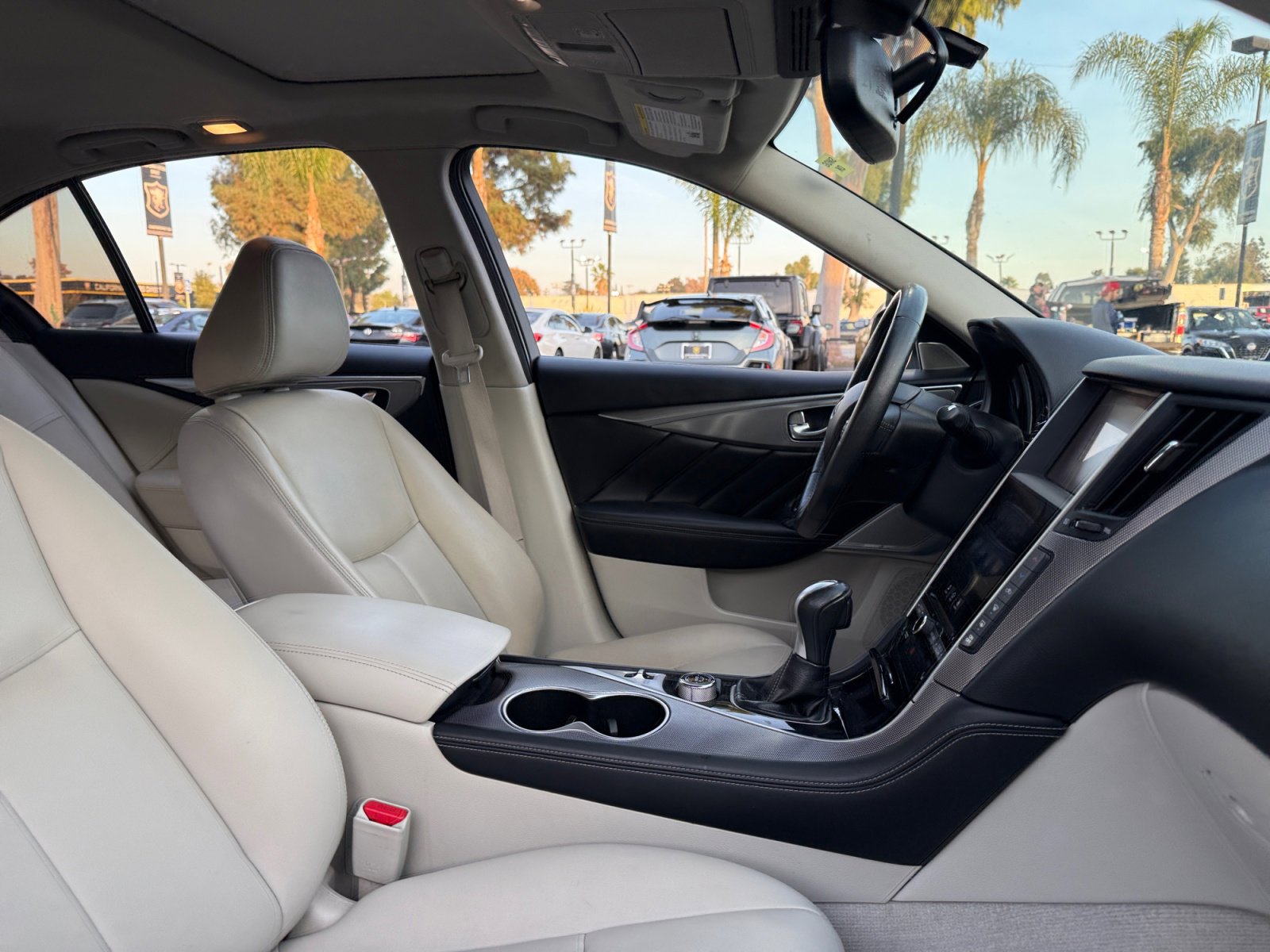 Used 2017 INFINITI Q50 3.0t Premium w/ 3.0T Premium Plus Package image 19