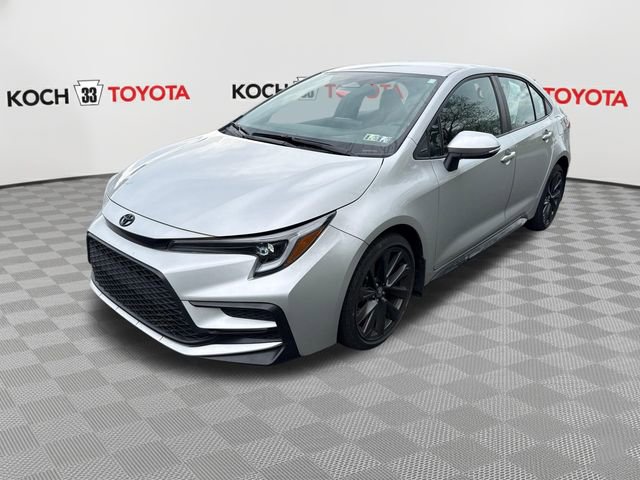 Used 2023 Toyota Corolla SE FWD image 3