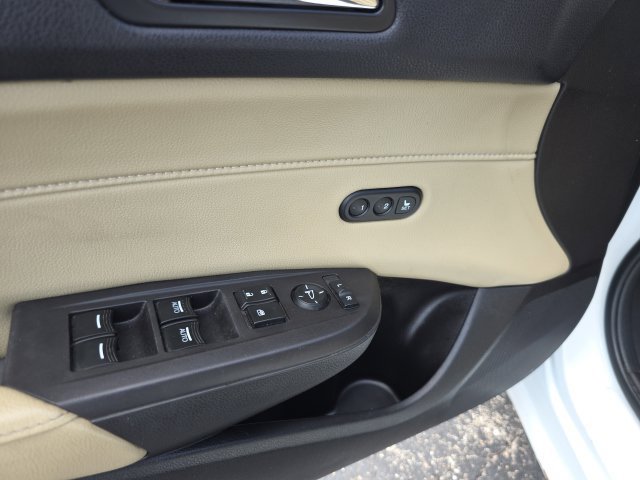 Used 2016 Acura ILX w/ Technology Plus Package FWD image 13