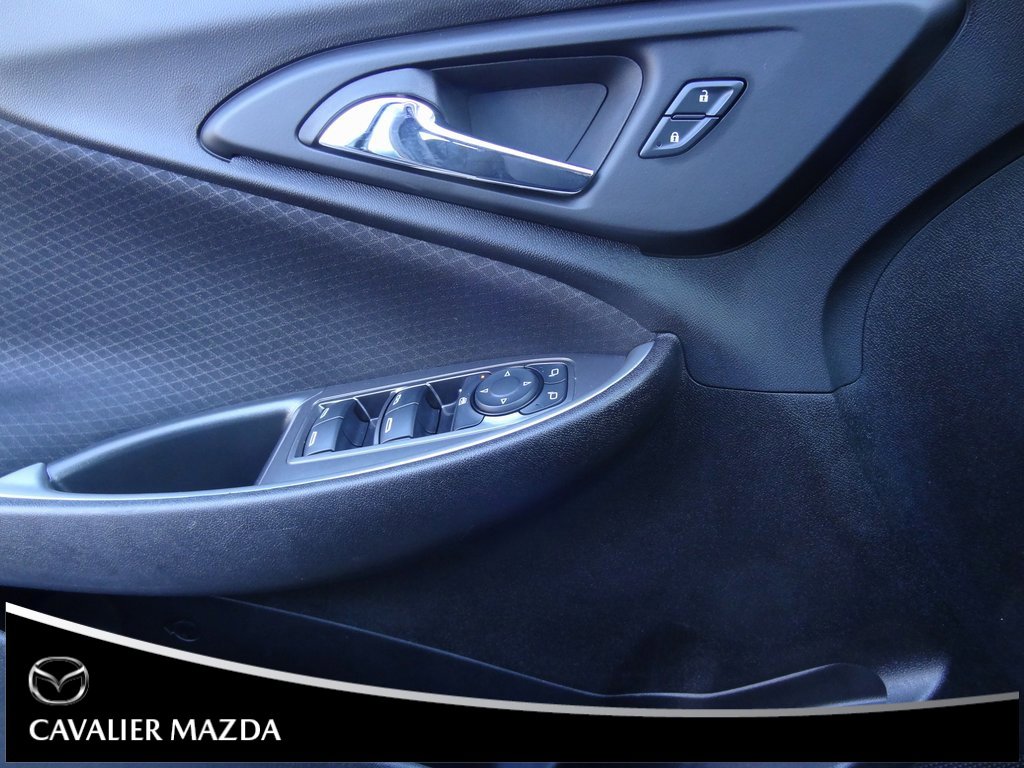 Used 2025 Chevrolet Malibu LT image 18