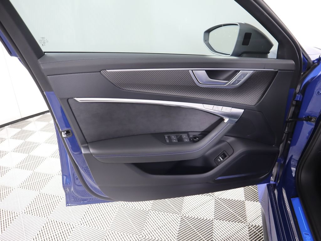 New 2025 Audi RS 6 performance image 26