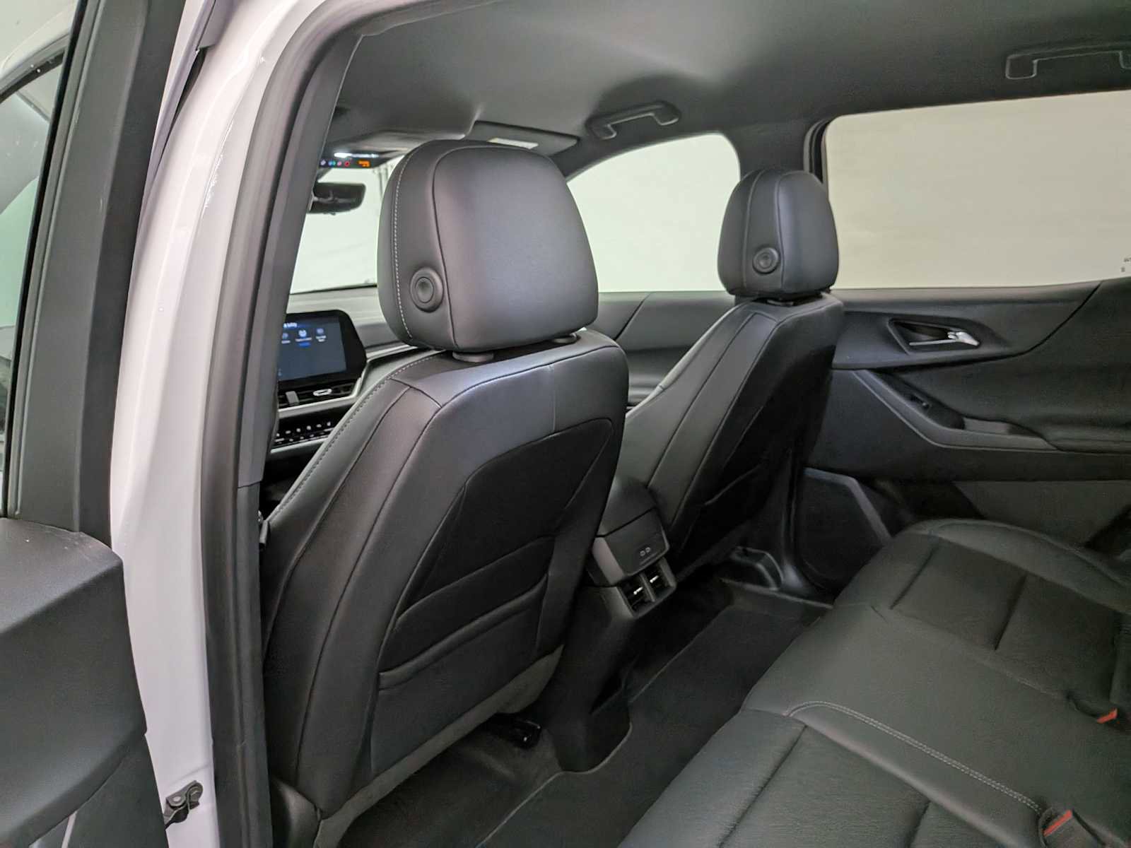 New 2026 Chevrolet Equinox LT w/ Convenience Package II image 18