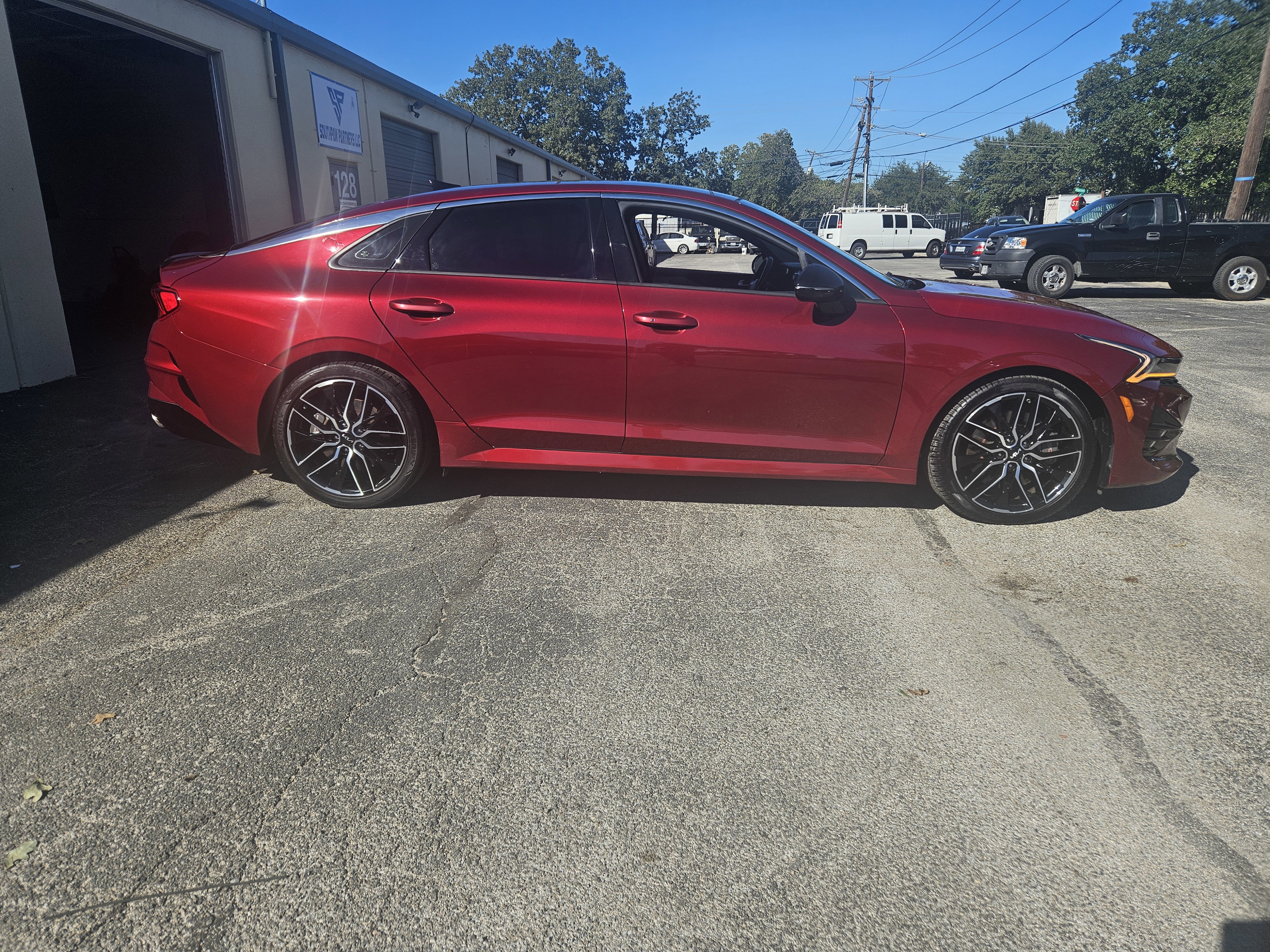 Used 2022 Kia K5 GT FWD image 3